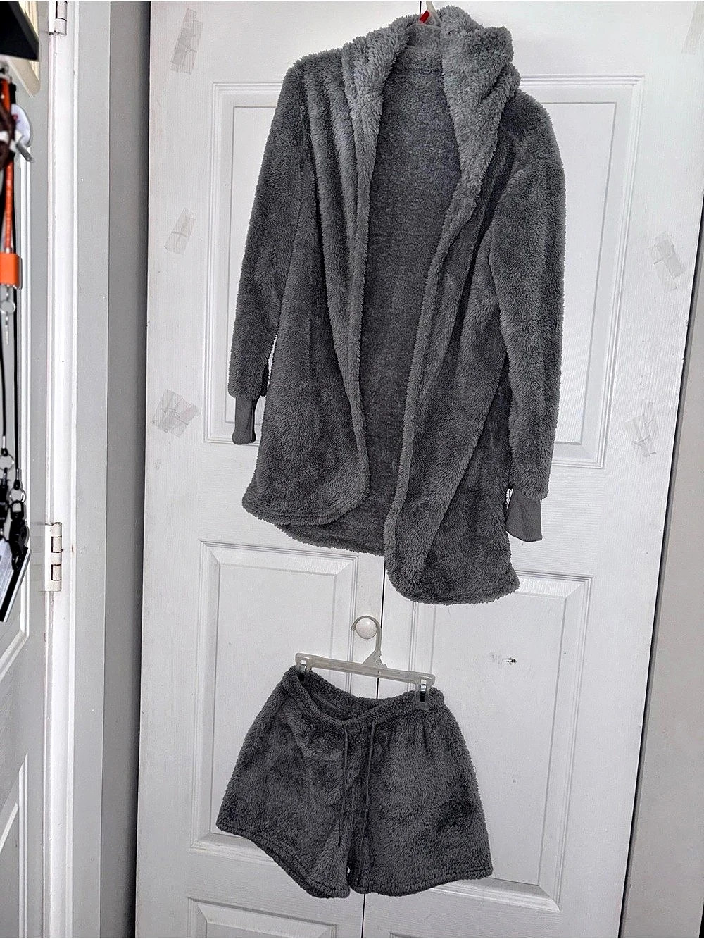 Fuzzy Hooded Lounge Set in Gray Size Small Like New